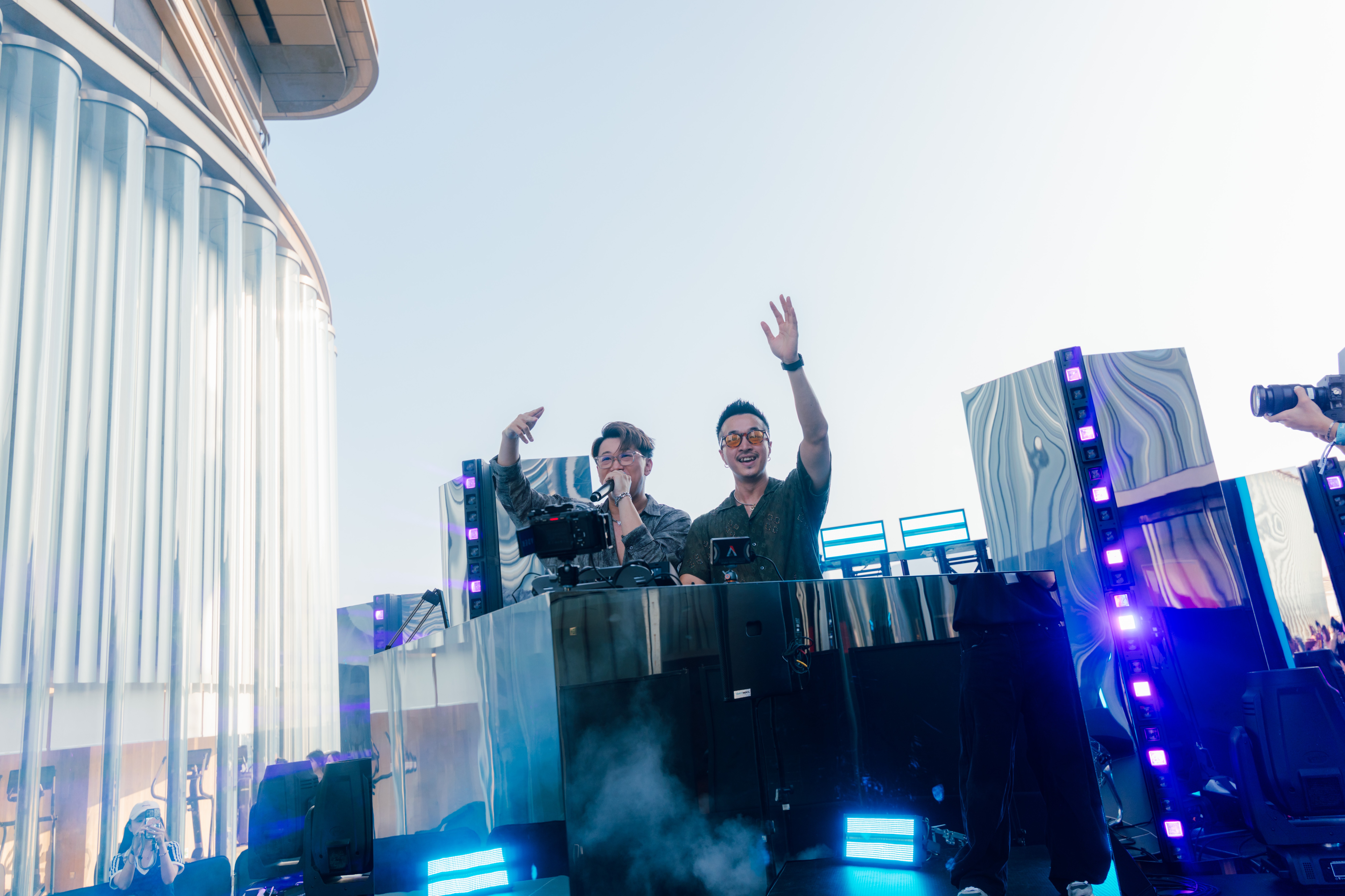 SNEAKOUT Rooftop Performance