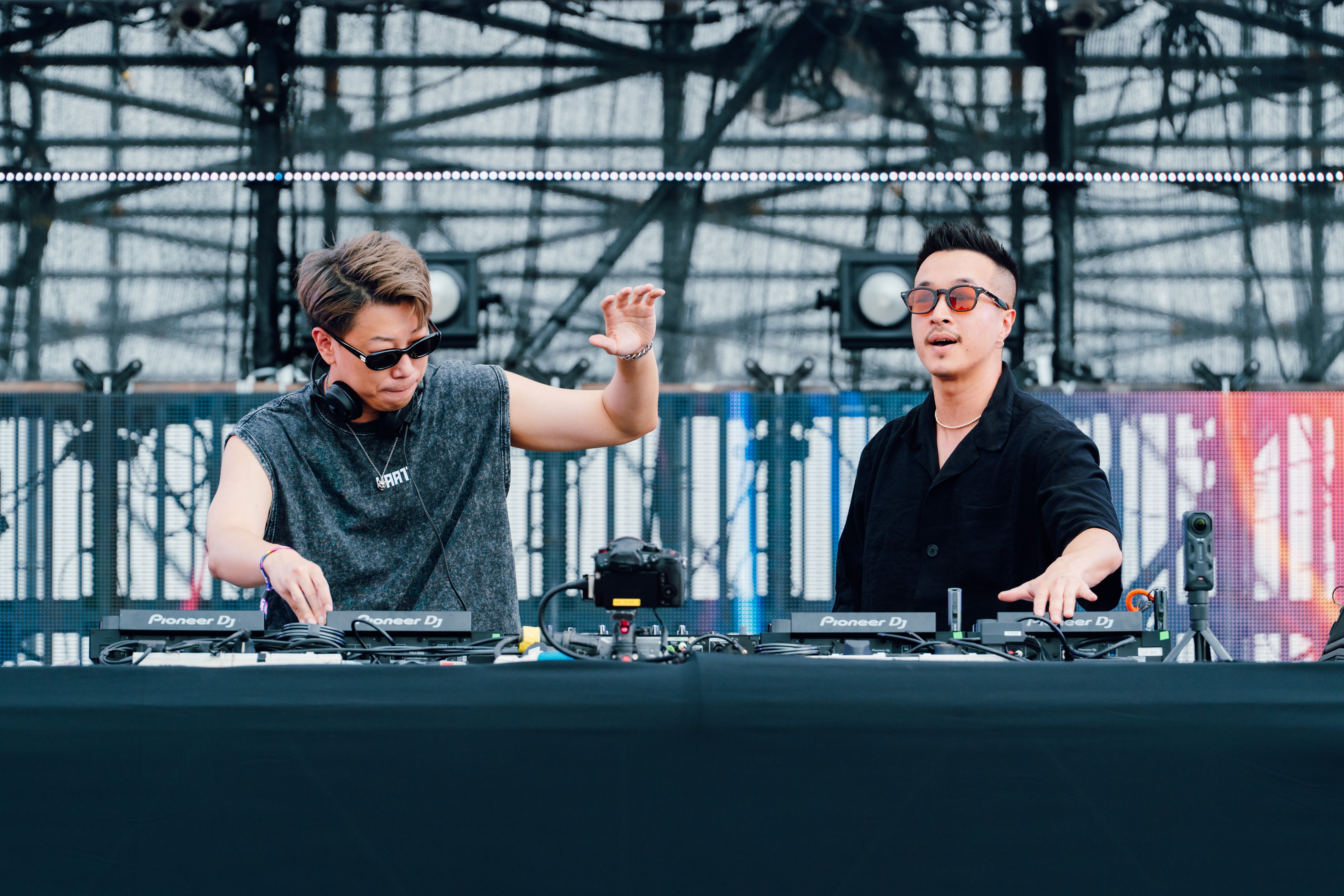 SNEAKOUT Festival Performance - Pioneer DJ